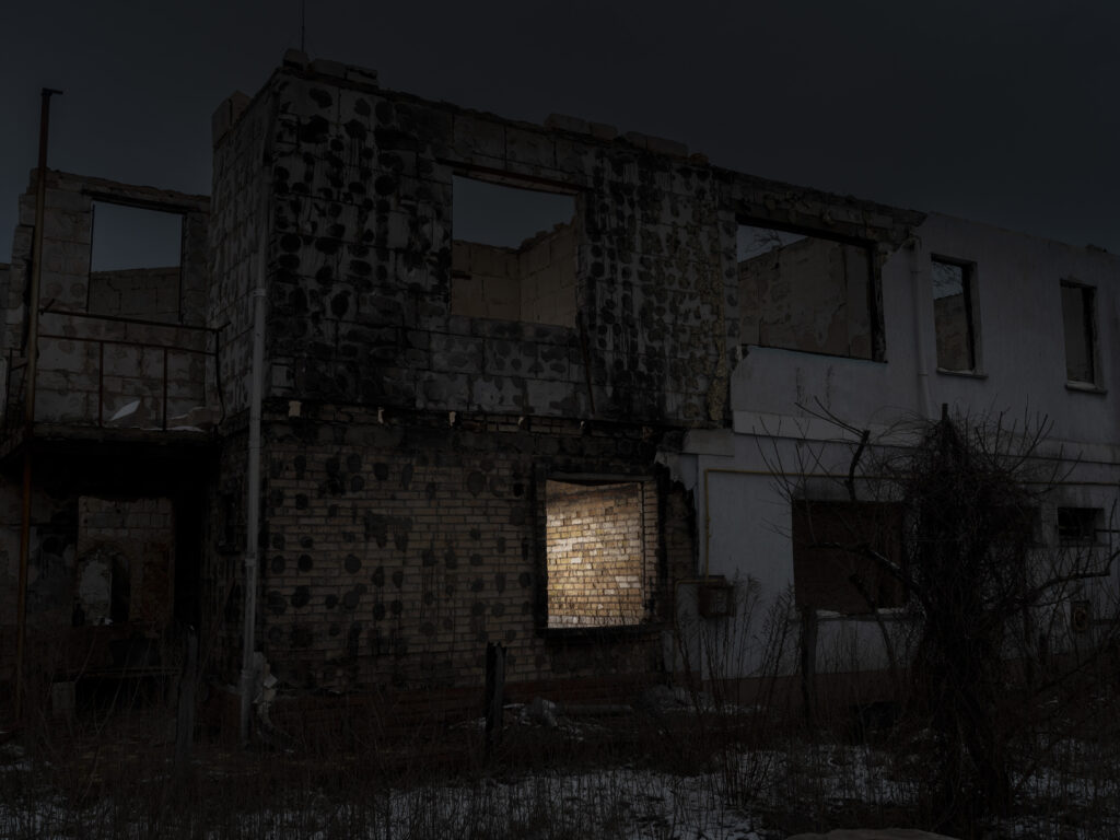A travers les fissures 001