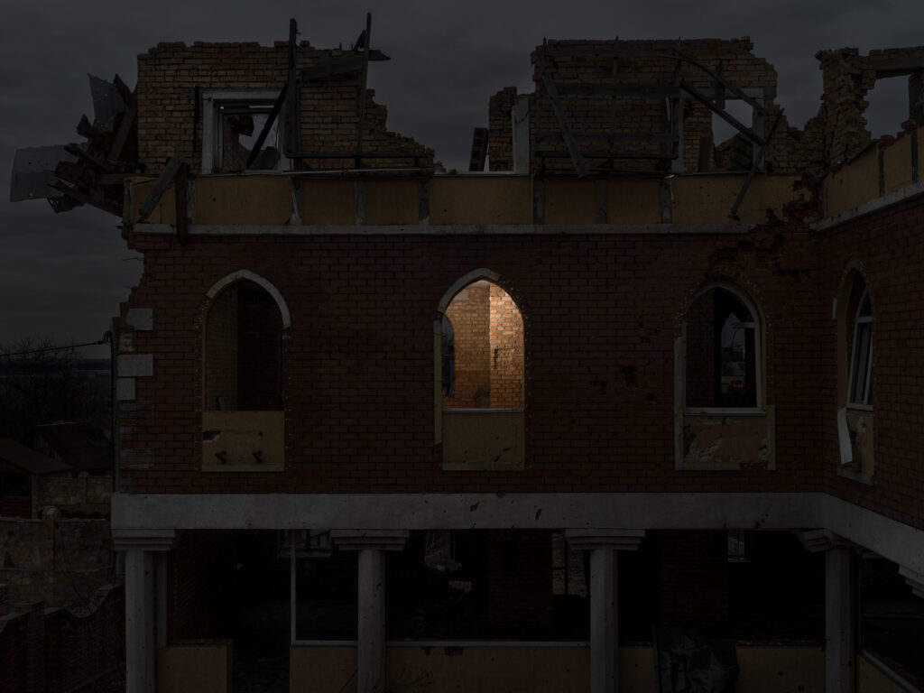 A travers les fissures 023