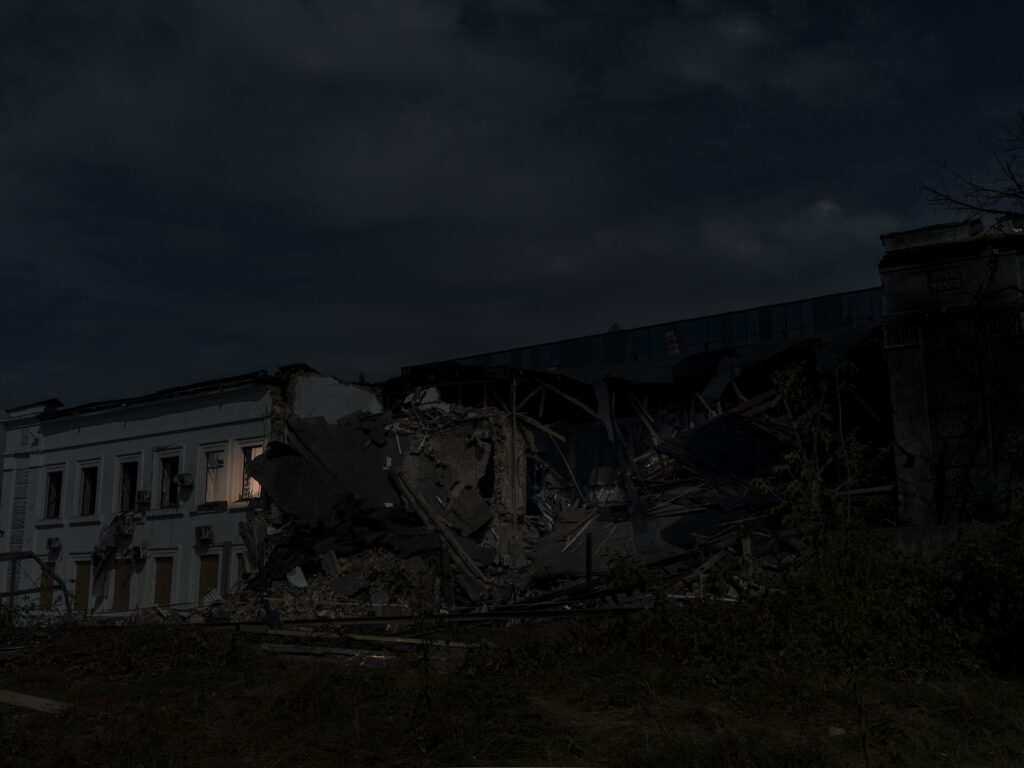 A travers les fissures 074