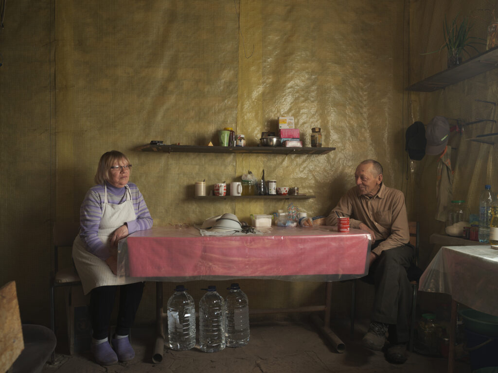 Elderly couple – Donbas